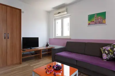 TV i/ili zabavni centar u objektu Komforan apartman 2+2