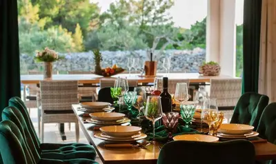 Pića u objektu Luxury Villa Nature with heated private pool, sauna & fire pit, a short walk to the beach