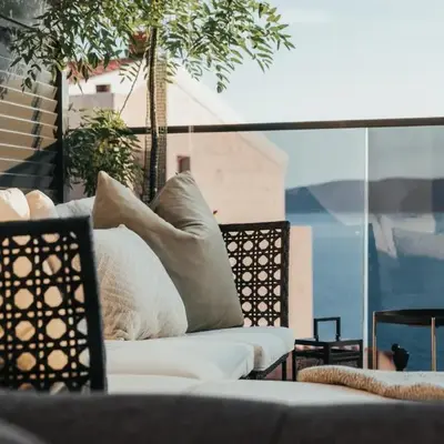 Apartment 1911