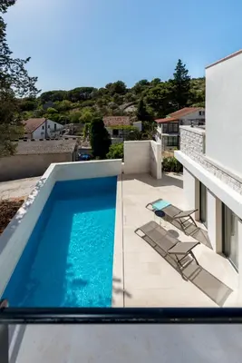 Bazen u objektu VILLA ELEMENTA - A peaceful retreat ili u blizini