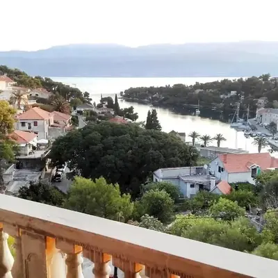 Pet Friendly Apartment In Supetar-Splitska