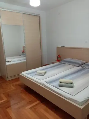 Krevet ili kreveti u jedinici u objektu Udobna soba za dvoje