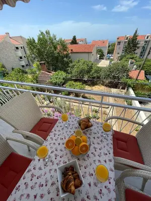 Hrana u apartmanu ili u blizini