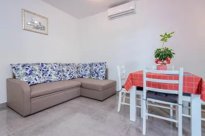 Tlocrt objekta Apartment Sleeps 4 with Patio & Grill