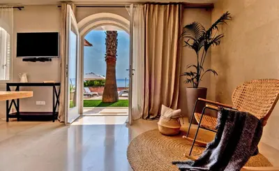 TV i/ili zabavni centar u objektu Luxury Villa Stone Castle Brač with private pool on Brač island
