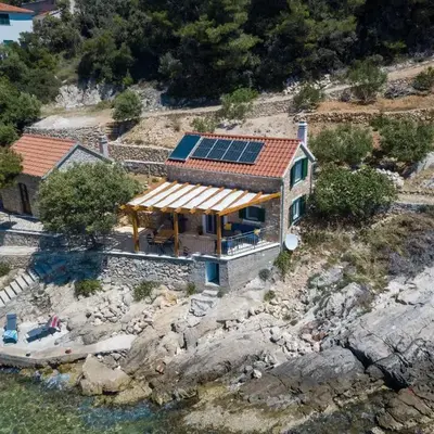 Seaside Cottage Maslina