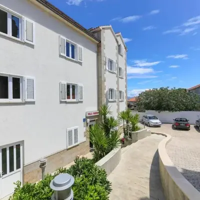 Rooms by the sea Supetar