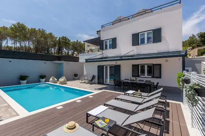 Bazen u objektu Luxury Villa Lara with a pool ili u blizini