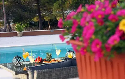 Pića u objektu Beach Front Home In Supetar