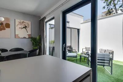 Popločani dio dvorišta ili vanjski dio objekta Villa Bava with 4 En-suite Bedrooms, Heated 33 sqm Pool