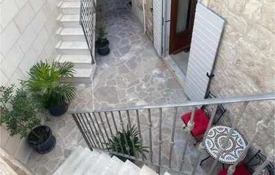 Balkon ili terasa u objektu Beautiful Home In Pucisca With House Sea View