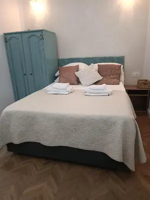 Krevet ili kreveti u jedinici u objektu apartment Golden sunrise - 4 ul.petra svacica11