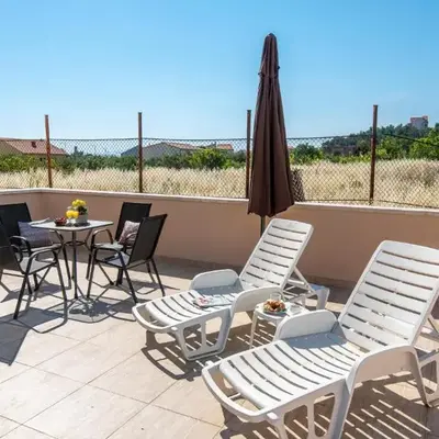 1 Bedroom Amazing Apartment In Podstrana
