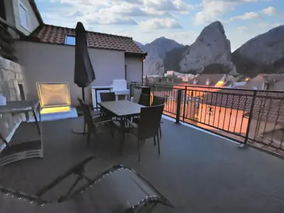 Pogled na planine ili pogled na planine iz apartmana