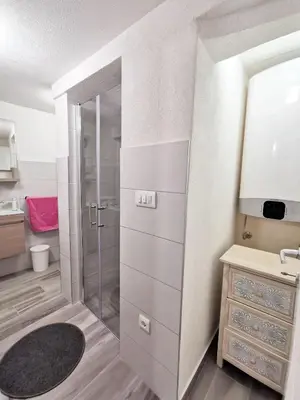 Kupaonica u objektu Modern flat in Omiš, with terrace and views, 80m²