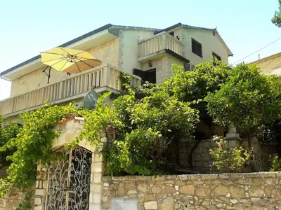 Zgrada u kojoj se nalazi apartman