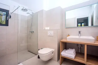 Kupaonica u objektu Seaview holiday home Lemona