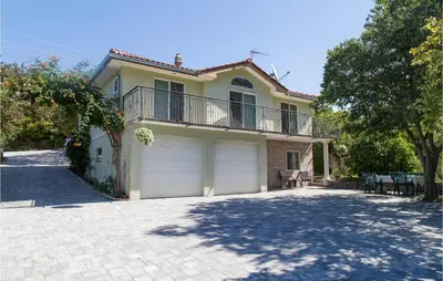 Zgrada u kojoj se nalazi apartman