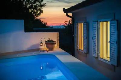 Bazen u objektu Villa Neresi - Charme Holidays ili u blizini