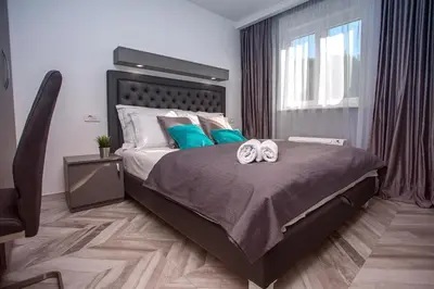 Krevet ili kreveti u jedinici u objektu Luxury Villa POCRNJA -heated pool, sauna, jacuzzi, pool table