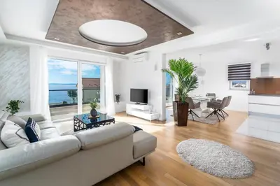TV i/ili zabavni centar u objektu Luxury Villa Lucas with heated pool, whirlpool, sauna, 14 pax