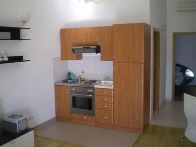 Kuhinja ili čajna kuhinja u objektu Apartment in Duce with sea view, balcony, air conditioning, WiFi 5060-1