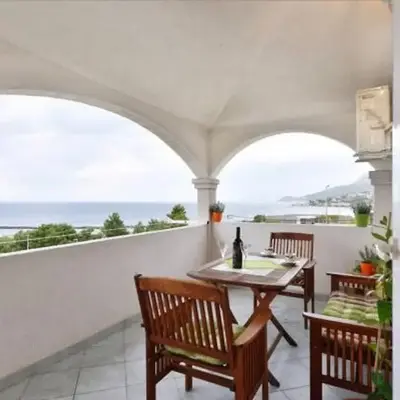 Apartment in Duce with sea view