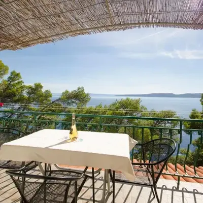Apartments Mira Beachfront Bliss