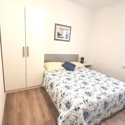 Top 10-1 bedroom apt/terrace
