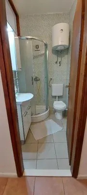 Kupaonica u objektu Apartments Jugo i bura