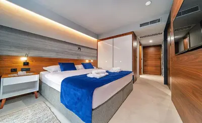 Krevet ili kreveti u jedinici u objektu Luxury Villa Delight I in Promajna with Private Pool, Gym, Sauna & Jacuzzi