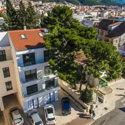 Apartments by the sea Makarska - 19145
