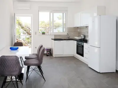 Kuhinja ili čajna kuhinja u objektu Holiday Home Lada by Interhome
