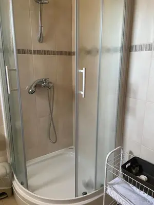 Kupaonica u objektu Sea view apartment near the beach S2-Jelsa center