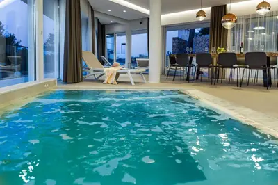 Bazen u objektu Luxe villa 2 pools, sauna ili u blizini