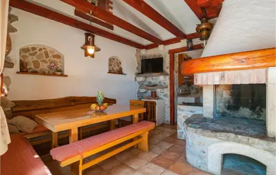 TV i/ili zabavni centar u objektu Pet Friendly Home In Selca