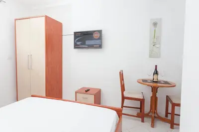 TV i/ili zabavni centar u objektu APARTMAN BIOKOVO
