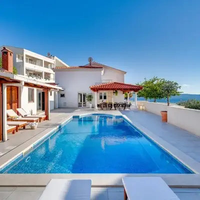 Seaview Villa MaToLi with heated 50sqm pool and 4 bedrooms