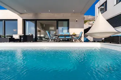 Bazen u objektu Villa Lemon, 3 Bedrooms, 4 Baths, Infinity Pool, Whirlpool, Cinema room, Sea view ili u blizini
