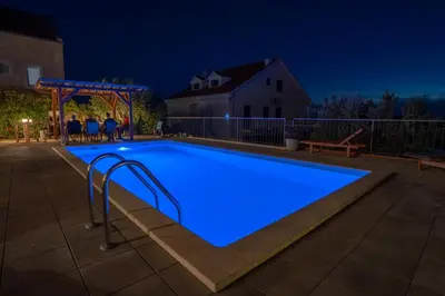 Bazen u objektu Villa Dada i Dida ili u blizini