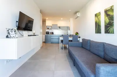 Kuhinja ili čajna kuhinja u objektu Apartment Lola