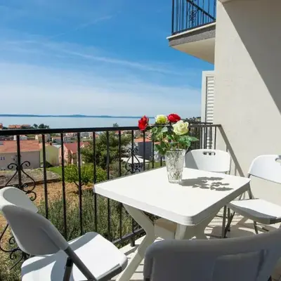 Pet Friendly Apartment In Podstrana