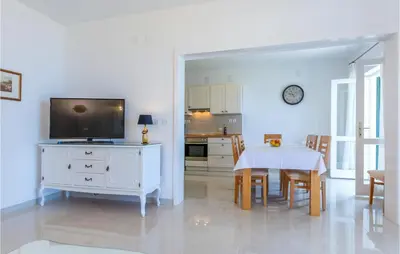 Kuhinja ili čajna kuhinja u objektu Holiday Home Poljicka Cesta