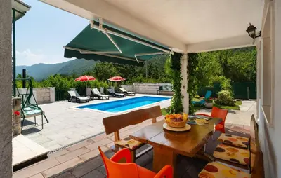 Bazen u objektu Holiday Home Podaspilje I ili u blizini