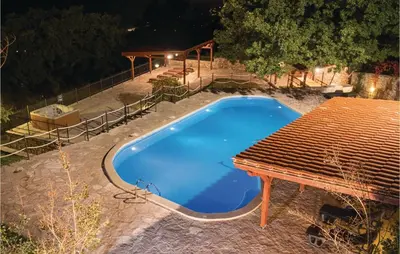 Bazen u objektu Lovely Home In Podstrana ili u blizini