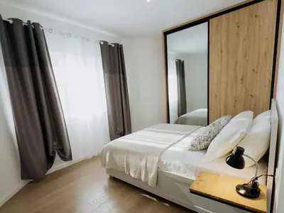 Krevet ili kreveti u jedinici u objektu Apartments Piscina-Grey