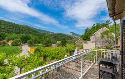 Pogled na planine ili pogled na planine iz apartmana