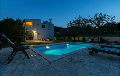 Bazen u objektu Holiday Home Gata Bb Iv ili u blizini