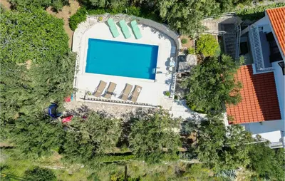 Bazen u objektu Holiday Home Agmatosa Iii ili u blizini