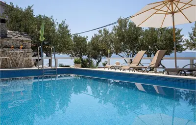 Bazen u objektu Holiday Home Agmatosa Iii ili u blizini